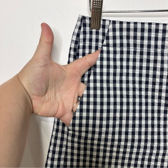 Loft checkered gingham shorts navy blue & white size 4 - Picture 2 of 5